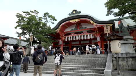 Santuario-Fushimi-Inari-Taisha-Sala-Principal-De-Oración-Haiden,-Kyoto,-Japón