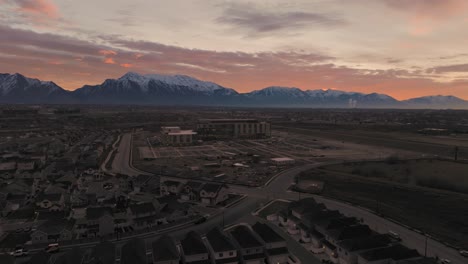 Lehi,-Utah,-Sonnenaufgang-Aus-Der-Luft,-Hyperlapse-Mit-Blick-Auf-Das-Primäre-Kinderkrankenhaus