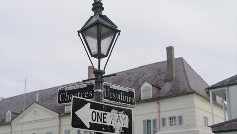 View-of-street-sign-in-the-French-Quarters-of-New-Orleans