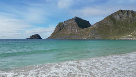 Haukland-Beach-at-Summer-in-Lofoten-Islands,-Norway,-Scandinavia