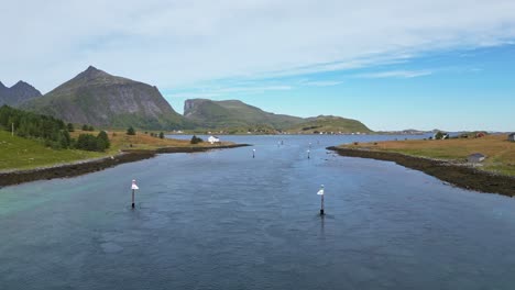 Water-Stream-Currents-in-Nesstraumen,-Lofoten-Islands,-Norway---4k