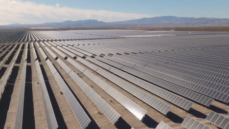 Solar-Panels-in-a-Solar-Farm-in-the-Nevada-Desert,-Aerial
