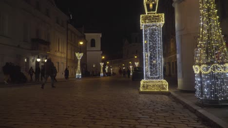 Plaza-Del-Mercado-Del-Casco-Antiguo-En-Navidad-En-Varsovia,-Polonia