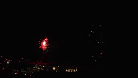 Feuerwerk-An-Strandbars-Zum-Jahresende-2023