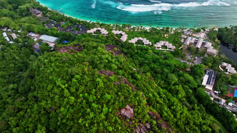Vista-Aérea-Cinematográfica-De-Drones-Isla-Mahè,-Seychelles,-Océano-Índico