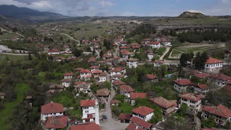 Blick-Von-Oben-Auf-Historische-Safranbolu-Häuser,-Türkiye