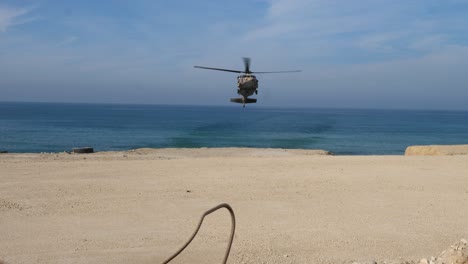 An-IAF-UH-60-Blackhawk-hovering-over-Mediterranean-sea-before-landing-in-Gaza