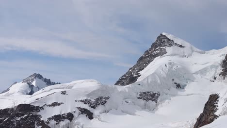 Pico-De-La-Montaña,-Lauterbrunnen,-Suiza.-Naturaleza-Europea