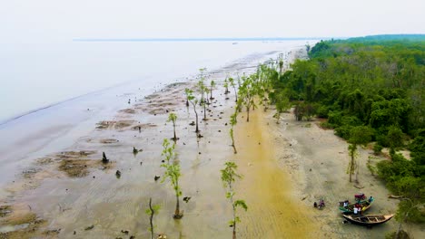 Lebur-Char-En-La-Playa-De-Kuakata-Cerca-Del-Bosque-De-Sundarban-En-Bangladesh