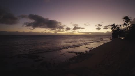 Atemberaubender-Tropischer-Blick-Auf-Einen-Rosafarbenen-Himmel-Kurz-Nach-Sonnenuntergang-Auf-Hawaii