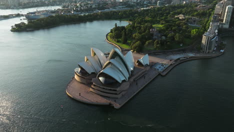 Luftaufnahme-Des-Berühmten-Sydney-Opera-House-Am-Frühen-Morgen