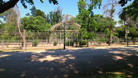 Dolly-in-establishing-the-Greenhouse-of-Quinta-Normal-with-Victorian-touches-and-Art-Nouveau-architecture,-Santiago-Chile