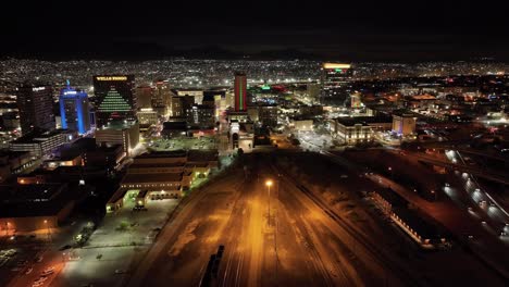 El-Paso,-Texas-skyline-at-night-with-drone-video-stable