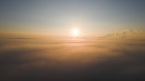Panoramablick-Auf-Sonnenaufgangswolken,-Sonnenaufgangshimmel