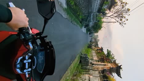 Motorradverleih-Und-Sightseeing-Touren-Auf-Bali