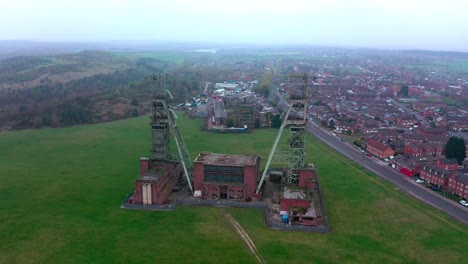 Clipstone-Colliery-coal-mine-plant-powerhouse-in-Nottinghamshire-county,-aerial