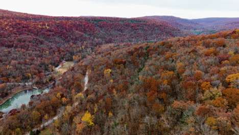 Multi-Colored-Trees-With-Mountain-Road-Near-Devil's-Den-State-Park,-Arkansas,-USA