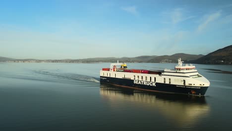 Seatruck-Roll-On-Roll-Off-Freight-Ferry-Loaded-With-Trailers-Cruising-In-The-Carlingford-Lough-Near-Dundalk,-Ireland