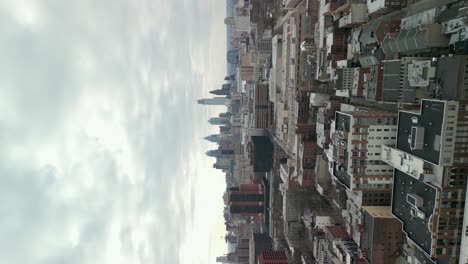 Vertikales-Video-Der-Skyline-Von-Philadelphia-Von-Einer-Drohne