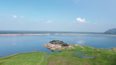 Aliyar-Reservoir-and-dam,-Coimbatore,-Tamil-Nadu,-South-India