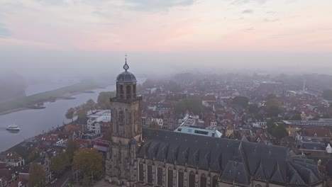 Foggy-morning-above-the-City-of-Deventer
