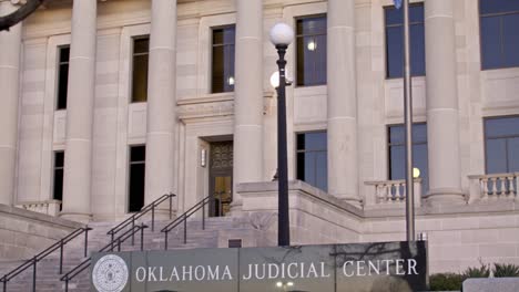 Pan-and-tilt-of-State-of-Oklahoma-Judicial-Center-building-in-Oklahoma-City,-Oklahoma