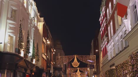 Hermosas-Calles-Iluminadas-En-La-Ciudad-De-Dublín-Durante-Las-Vacaciones-De-Navidad.