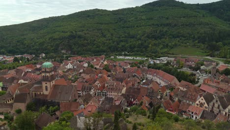 Whole-Panorama-of-Kayserberg-Village-on-a-Gloomy-Day-in-Autumn
