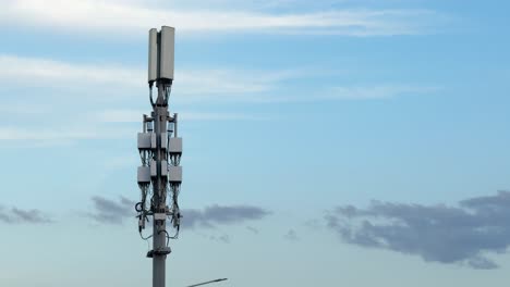 Kommunikationsturm-Und-4G-Internet