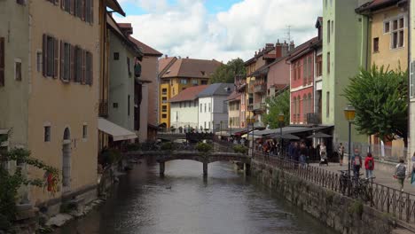 An-emblematic-river-of-Annecy-has-a-Few-Stone-Bridges