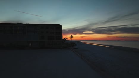 Vista-De-Drones-De-La-Madrugada-En-Ft-Myers-Beach,-Florida
