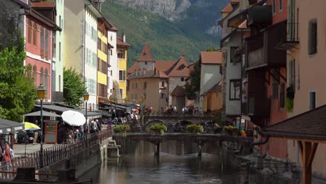 Emblematic-river-of-Annecy-Flows-Directly-to-Lake-Annecy-and-Offers-Majestic-Views-to-Mountains-Around-city