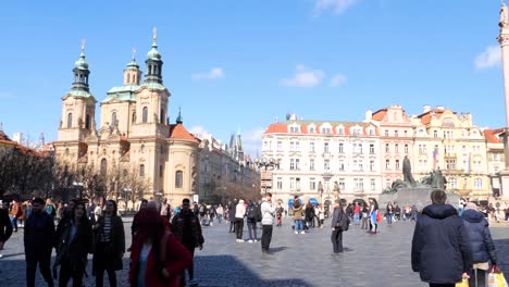 Kirche-Des-Heiligen-Nikolaus-Auf-Dem-Altstädter-Ring-In-Prag,-Tschechische-Republik