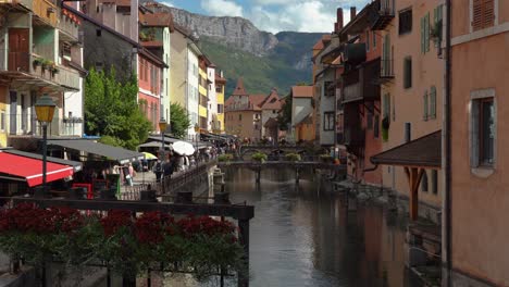 Emblematic-river-of-Annecy-Flows-Directly-to-Lake-Annecy-and-Offers-Majestic-Views-to-Mountains-Around-City