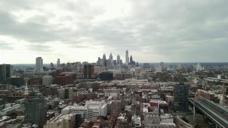 Aerial-drone-view-of-the-Philadelphia,-Pennsylvania-skyline