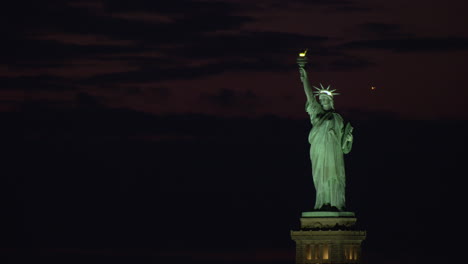 Statue-of-Liberty-at-Night-with-Lights-on