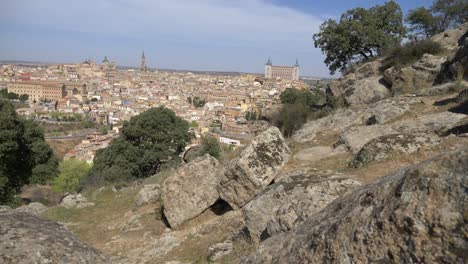 Panoramaaufnahme,-Von-Links-Nach-Rechts-Der-Stadt-Toledo