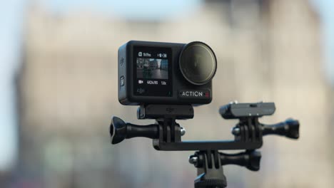 Nahaufnahme-Der-Neuen-Modernen-Insta360-Ace-Pro-Action-Kamera