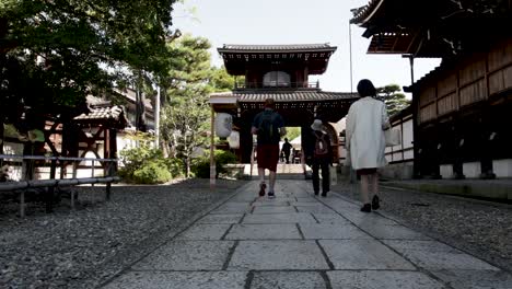 Mausoleo-Shinran-Shonin---Kioto---Hermosa-Arquitectura-Del-Templo-Budista