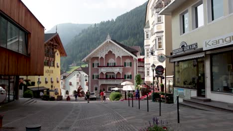 The-city-center-of-Ortisei,-Italy