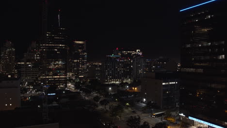 Timelapse-view-of-Downtown-San-Diego-from-rooftop-of-tall-building