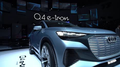 Genf,-Schweiz---12.-März-2019:-Nahaufnahme-Eines-Audi-Q4-E-Tron-Concept,-Autosalon-Genfer-Autosalon-2019,-Schweiz