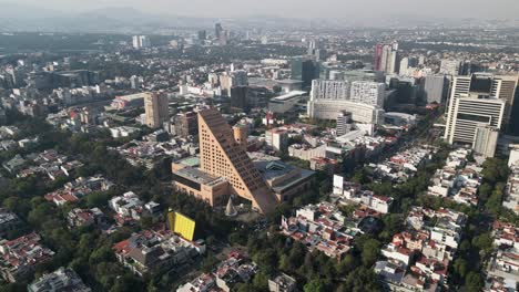 Aerial-panoramic-view-of-the-Polanco-district-in-CDMX