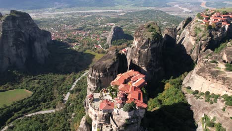 Monasterios-De-Meteora-En-Grecia
