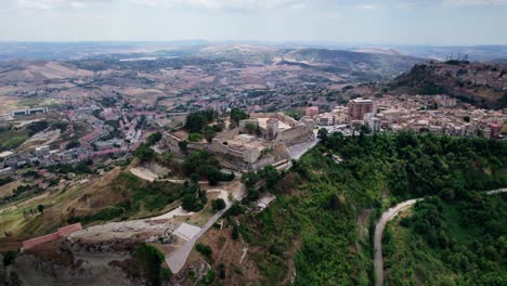Drone-flight-over-Enna-old-town-in-Sicily-which-is-located-on-the-top-of-a-mountain
