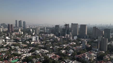 Aerial-tour-of-Polanco:-Mexico-City-upscale-shopping-and-dining-destination