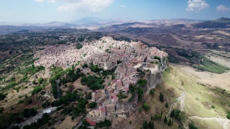 Flying-drone-near-Calascibetta-old-town-in-Sicily-which-is-located-on-the-top-of-a-mountain