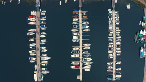A-lot-of-yachts-moored-in-the-marina-at-sunny-summer-day