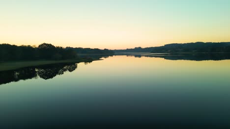Abegondo-Cecebre-Reservoir-During-Sunset-In-A-Coruña,-Spain