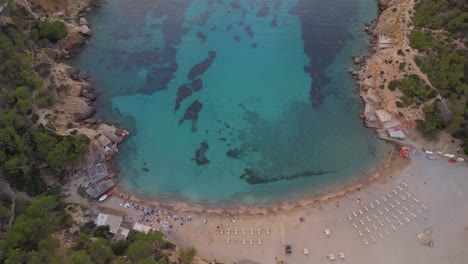 Ibiza-Strand-Sonnenuntergang-Bunte-Benirras-Bay-Insel